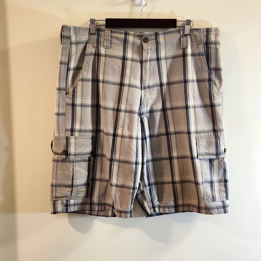 Levi~ Men's Cargo Shorts Size 40
